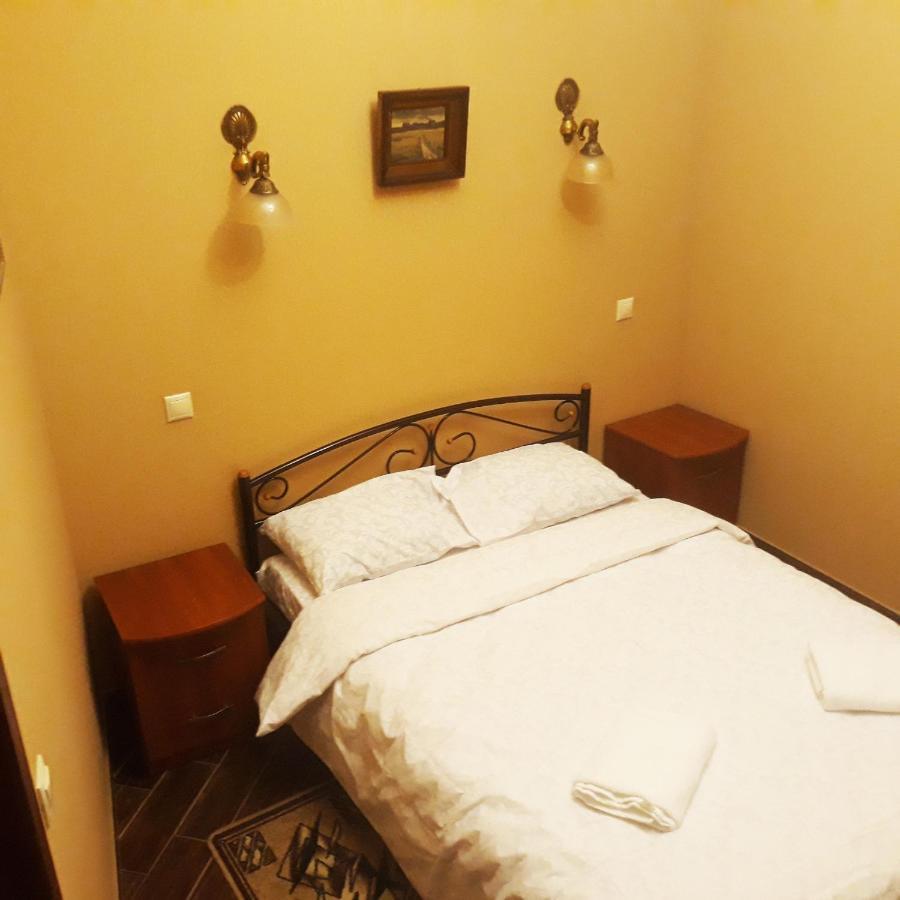 Ferienwohnung Sofiivs'Ka Street, 1,, Kiew Exterior foto